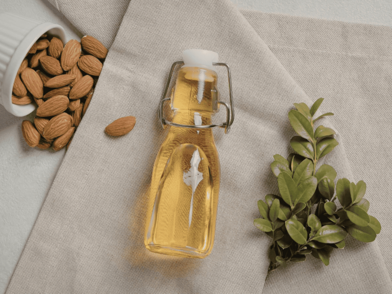 Descubre los usos del aceite de almendras: del cabello a la piel del bebé