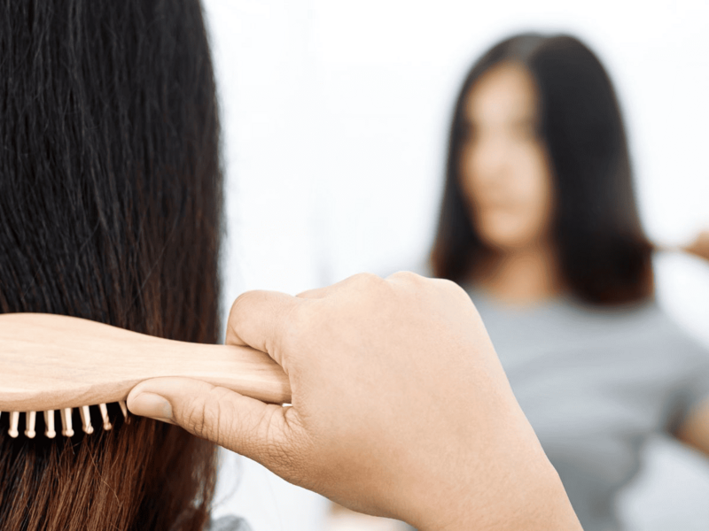Caída de pelo en mujeres: causas, tratamientos y soluciones efectivas