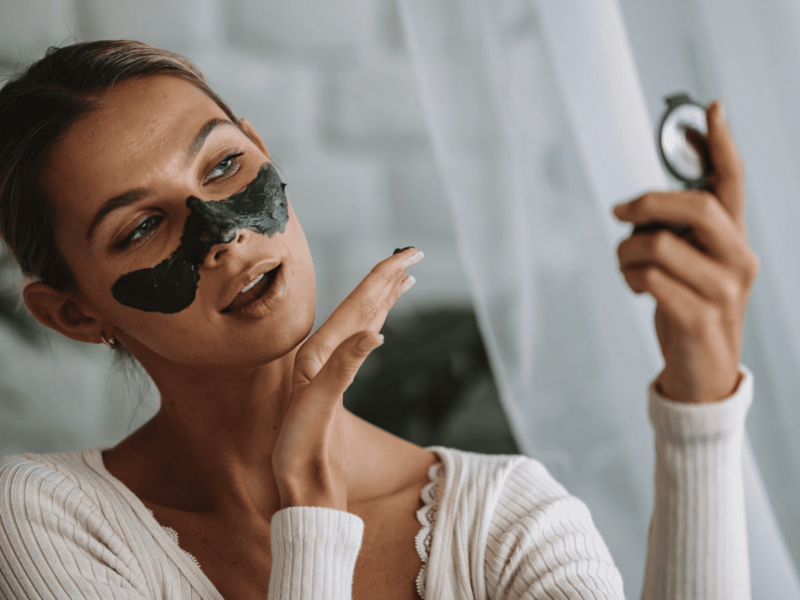 Cómo eliminar puntos negros de forma natural