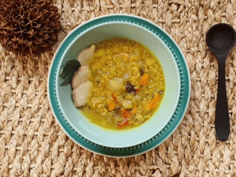 Dal de lentejas rojas con curry madras