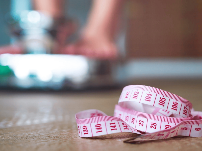 ¿Sabes cómo perder peso de forma saludable?