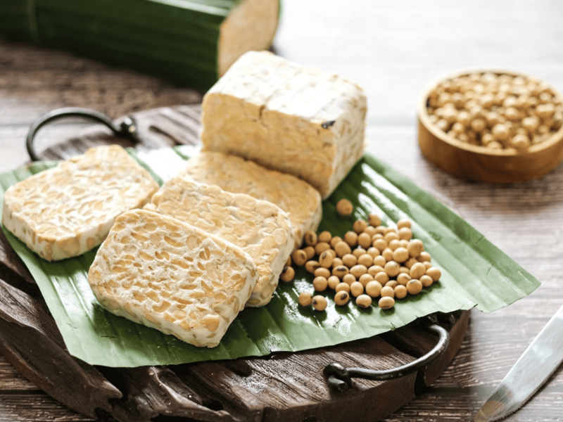 Tempeh: qué es, propiedades, beneficios y cómo cocinarlo