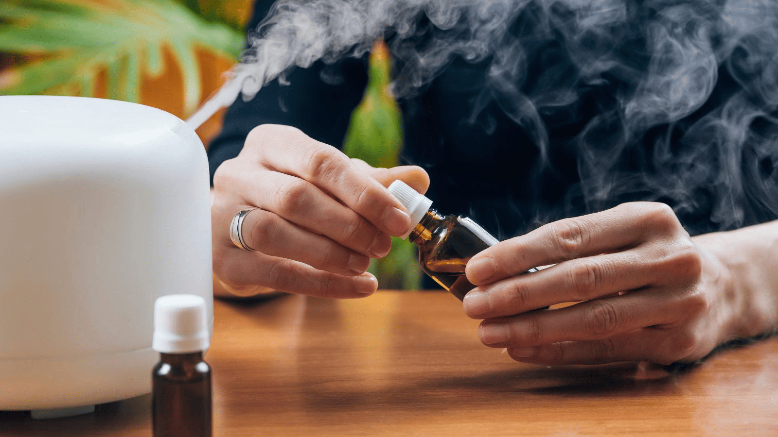 ¿Qué es la aromaterapia? Beneficios y cómo usarla con seguridad