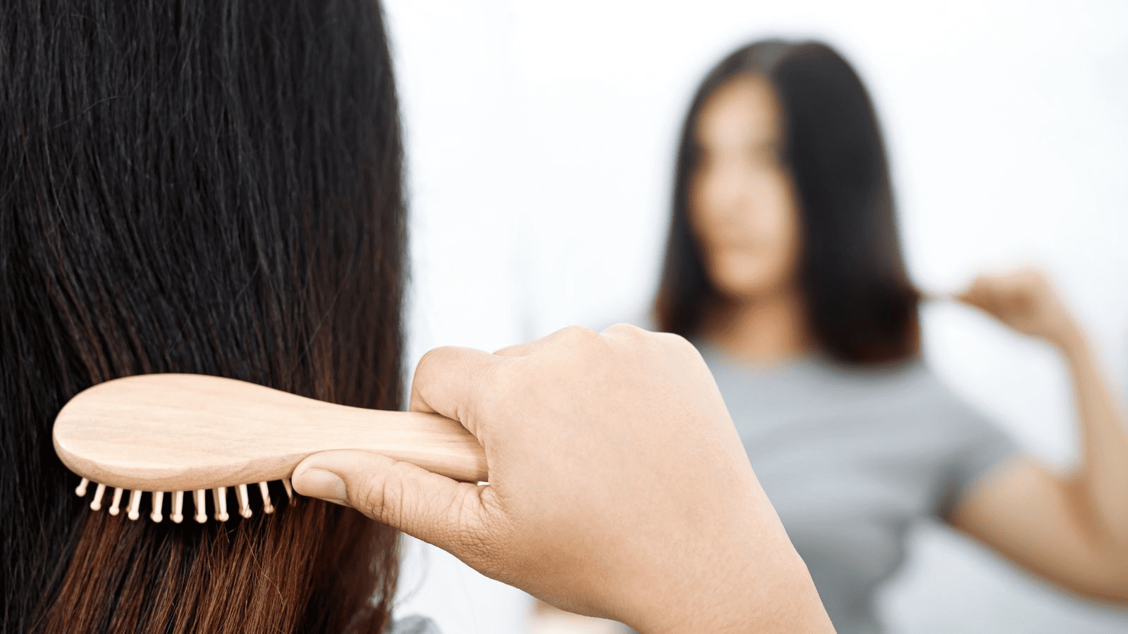 Caída de pelo en mujeres: causas, tratamientos y soluciones efectivas
