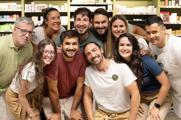 trabaja-con-nosotros-7