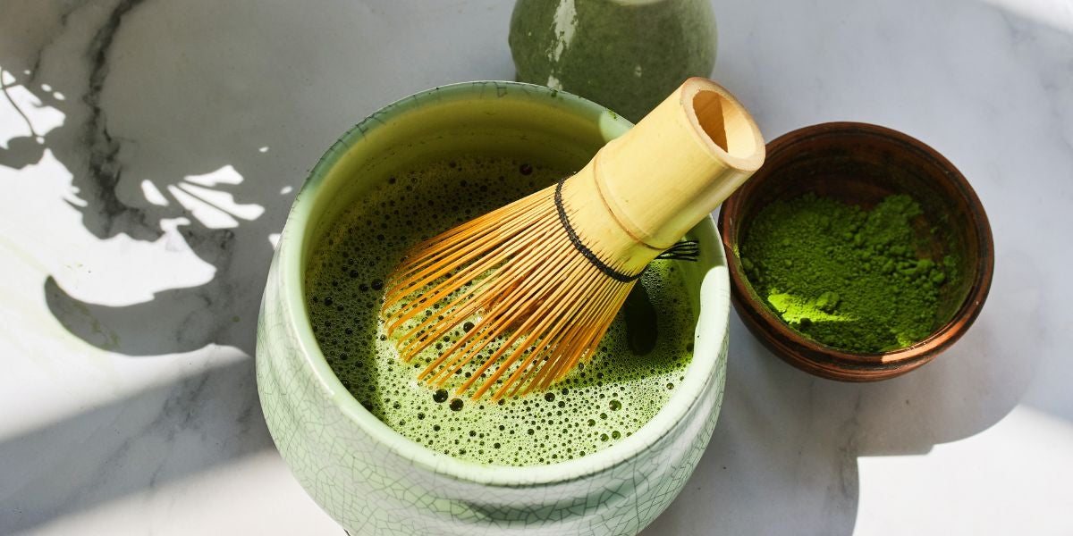 Descubre el té matcha y el golden milk