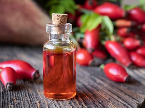 Aceite y frutos rosa mosqueta