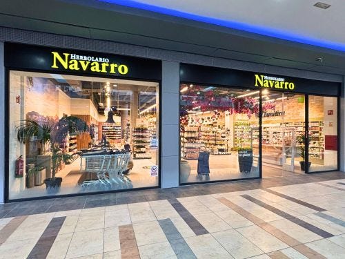 Entrada Herbolario Navarro CC La Vital